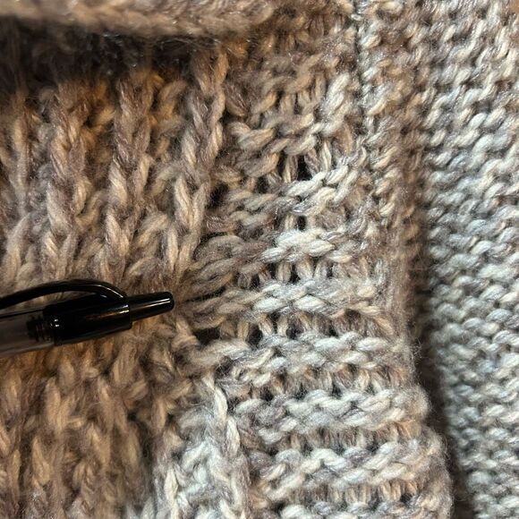 Ann Taylor Loft Women’s Petite Medium Gray Cardigan Sweater - Picture 7 of 7